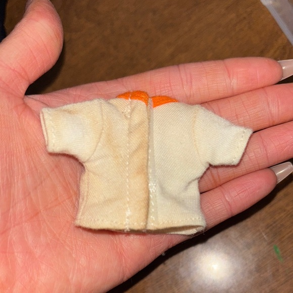 Rainbow High Fashion Studio Avery Styles Fashion Doll Series 1 outfit - Picture 5 of 5